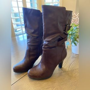 Nice boots below calf. Three inch heel.